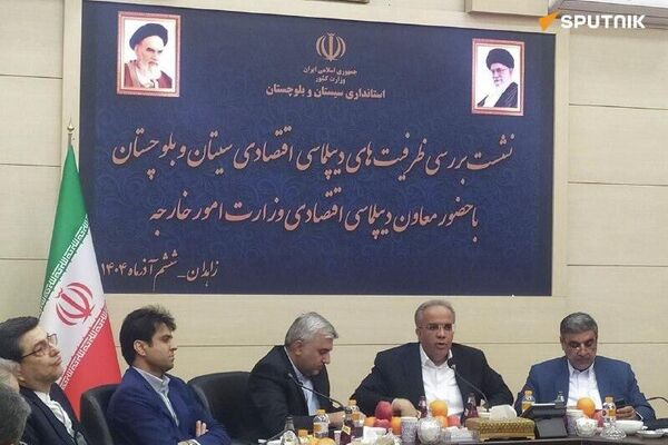 سفر معاون دیپلماسی اقتصادی وزارت امور خارجه ایران به استان سیستان و بلوچستان - اسپوتنیک ایران  