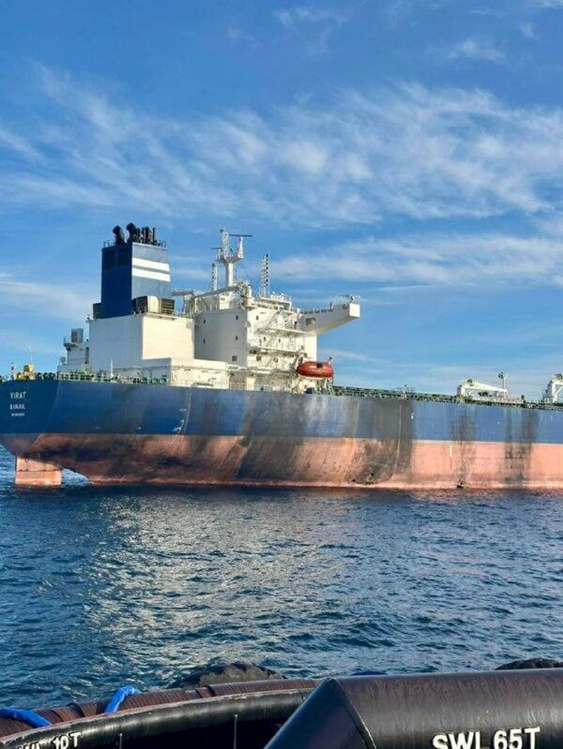 نفتکش ویرات که مورد حمله قرار گرفته بود، به سواحل ترکیه یدک کشیده می‌شود - اسپوتنیک ایران  , 1920, 29.11.2025