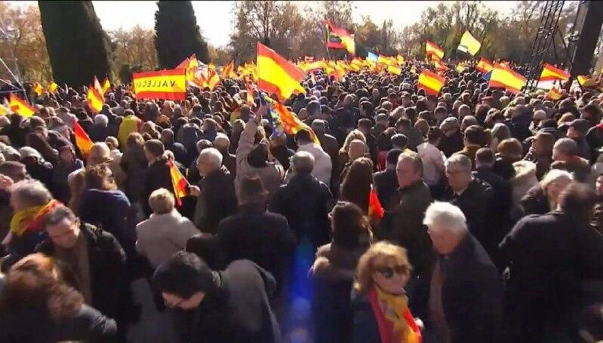 ده‌ها هزار نفر از ساکنان مادرید علیه دولت «فاسد» پدرو سانچز تظاهرات کردند - اسپوتنیک ایران  , 1920, 30.11.2025