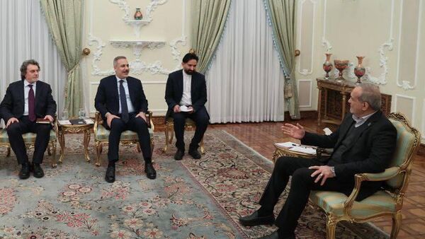 دیدار وزیر خارجه ترکیه با رئیس جمهور ایران - اسپوتنیک ایران  