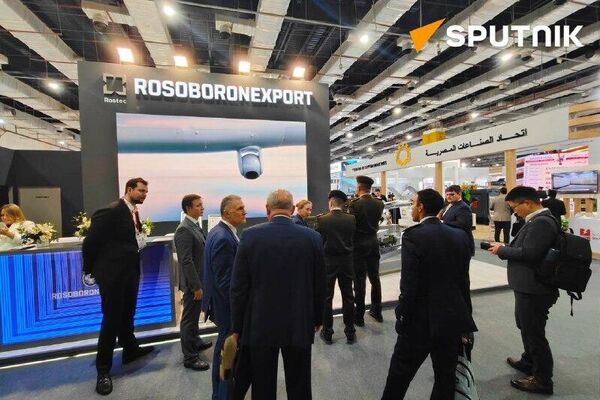 شرکت روس آبورون اکسپورت با آمادگی برای نمایش سلاح‌های روسی و عقد قرارداد به نمایشگاه تسلیحات مصر می‌آید - اسپوتنیک ایران  