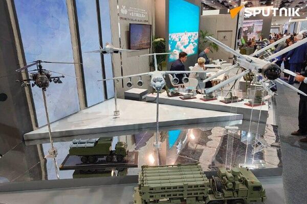 شرکت روس آبورون اکسپورت با آمادگی برای نمایش سلاح‌های روسی و عقد قرارداد به نمایشگاه تسلیحات مصر می‌آید - اسپوتنیک ایران  