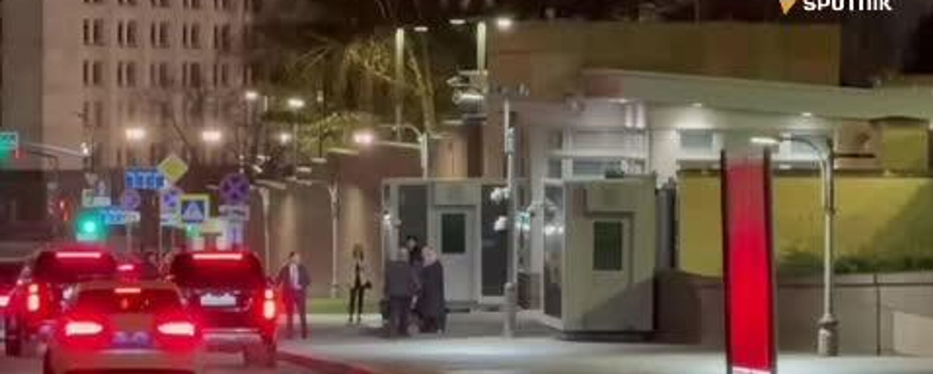 فرستاده ویژه ترامپ پس از مذاکرات در کرملین، وارد سفارت آمریکا در مسکو شد - اسپوتنیک ایران  , 1920, 03.12.2025