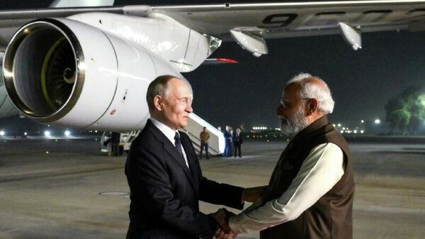 پوتین پس از سفر دو روزه به هند، دهلی نو را ترک کرد - اسپوتنیک ایران  