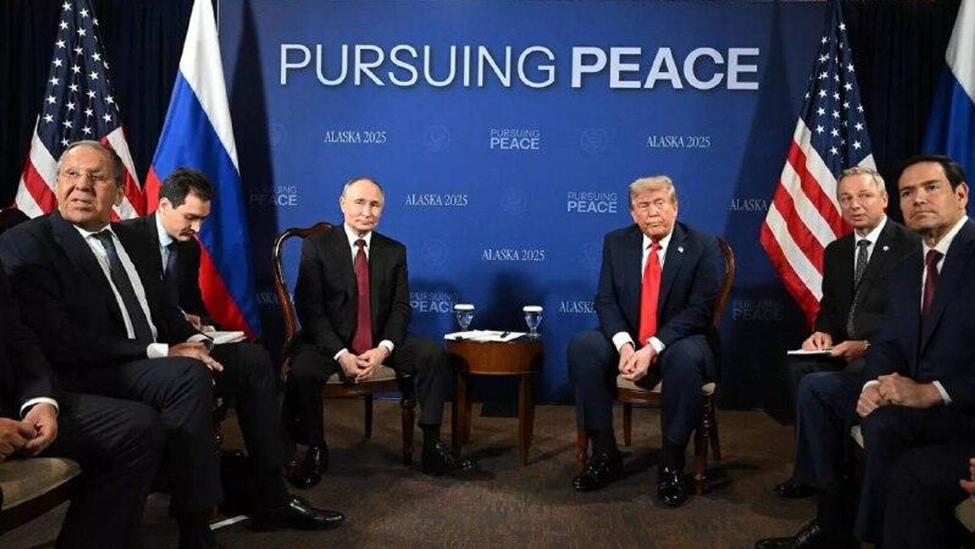 کارشناس سیاسی گفت که تعدیل استراتژیک امنیتی آمریکا میتواند تأثیر زیادی بر حل و فصل مناقشه اوکراین داشته باشد کارشناس سیاسی گفت که تعدیل استراتژیک امنیتی آمریکا میتواند تأثیر زیادی بر حل و فصل مناقشه اوکراین داشته باشد - اسپوتنیک ایران , 1920, 07.12.2025