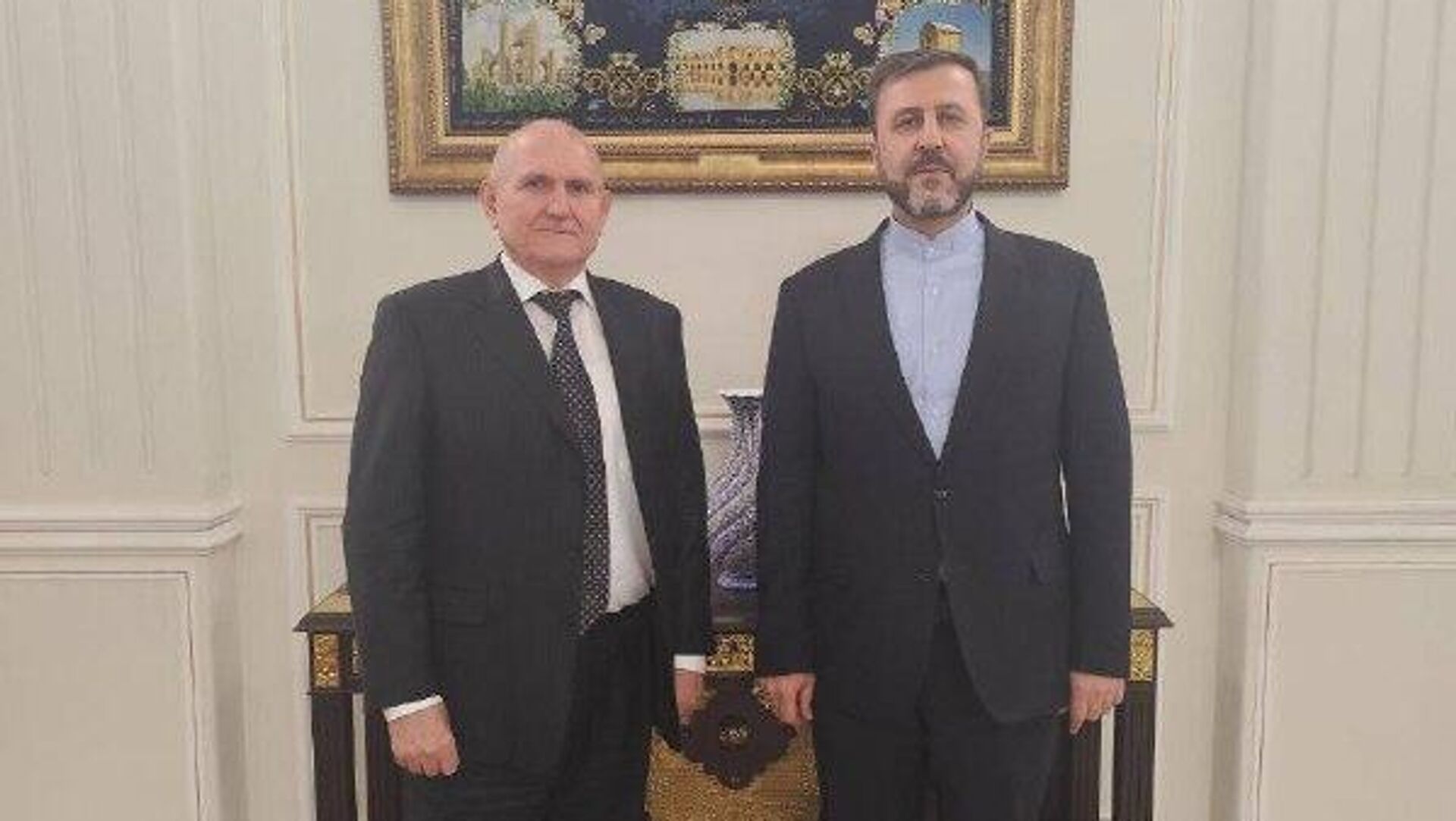 نشست دوجانبه نمایندگان ویژه ایران و روسیه در امور دریای خزر برگزار شد نشست دوجانبه نمایندگان ویژه ایران و روسیه در امور دریای خزر برگزار شد - اسپوتنیک ایران , 1920, 10.12.2025