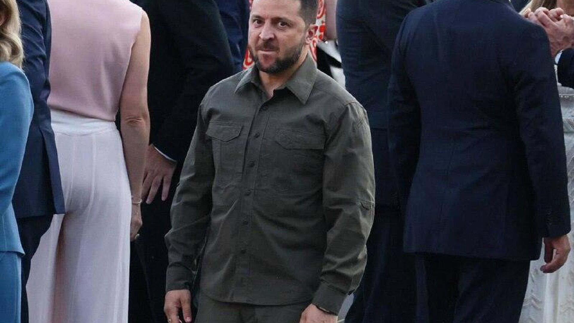 کارشناس روابط بینالملل: دیگر نیازی به زلنسکی برای حل و فصل بحران اوکراین نیست کارشناس روابط بینالملل: دیگر نیازی به زلنسکی برای حل و فصل بحران اوکراین نیست - اسپوتنیک ایران , 1920, 10.12.2025