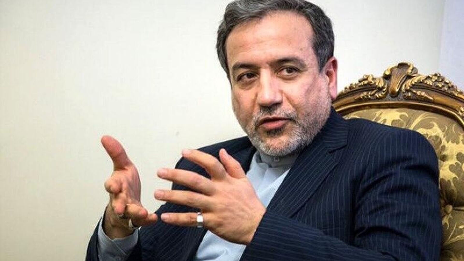 عراقچی: ایران به عنوان همسایه دیرپای افغانستان و شریک نزدیک مردم این کشور، همواره بر ضرورت ادغام همه جانبه افغانستان در منطقه تاکید داشته است عراقچی: ایران به عنوان همسایه دیرپای افغانستان و شریک نزدیک مردم این کشور، همواره بر ضرورت ادغام همه جانبه افغانستان در منطقه تاکید داشته است - اسپوتنیک ایران , 1920, 14.12.2025