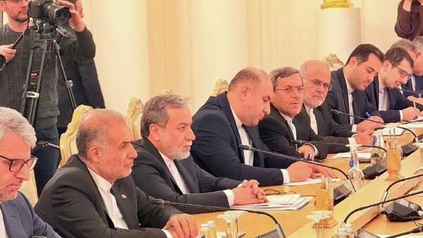 سرگئی لاوروف، وزیر امور خارجه روسیه و عباس عراقچی، همتای ایرانی او، در مسکو دیدار می‌کنند - اسپوتنیک ایران  