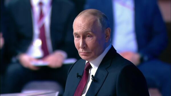 ولادیمیر پوتین داستان تماس خود با یک رزمنده داغستانی ارتش روسیه را بازگو کرد - اسپوتنیک ایران  