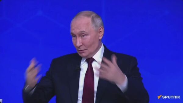 ولادیمیر پوتین در نشست «نتایج سال» به اظهارات چند روز پیش خود اشاره کرد که چه کسی را خوک های کوچک اروپایی نامیده است - اسپوتنیک ایران  