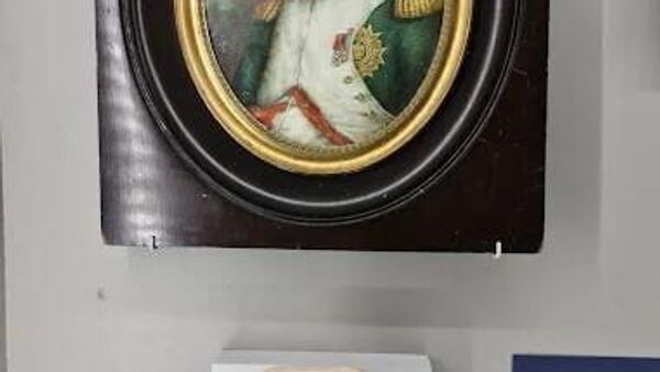 رسانه: انگشتر پنج الماس ناپلئون از محل اقامتش در بلژیک به سرقت رفت - اسپوتنیک ایران  