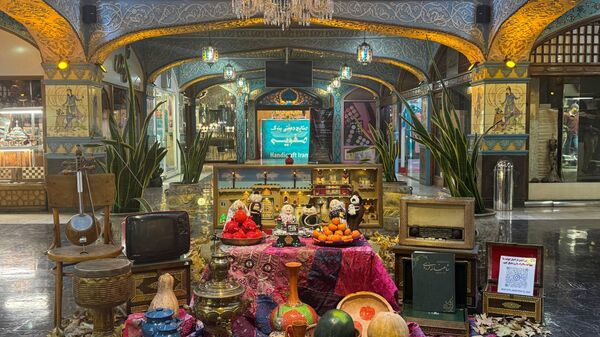 سنت‌های یلدا همچون حلقه‌های زنجیر، گذشته را به حال پیوند می‌دهند - اسپوتنیک ایران  