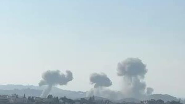 جنگنده‌های اسرائیلی شهرهای تبنا و نمیریه در جنوب لبنان را بمباران کردند - اسپوتنیک ایران  