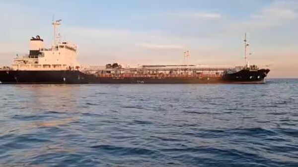 توقیف کشتی حامل 4 میلیون لیتر سوخت قاچاق در خلیج فارس - اسپوتنیک ایران  