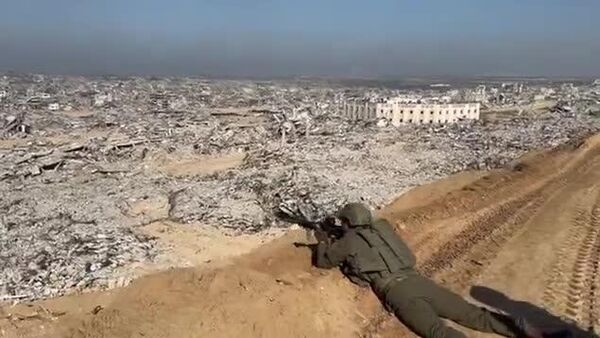 نمایی از ویرانه‌های شهر 200 هزار نفری جبالیا در شمال نوار غزه که در اثر حملات اسرائیل ویران شده است - اسپوتنیک ایران  