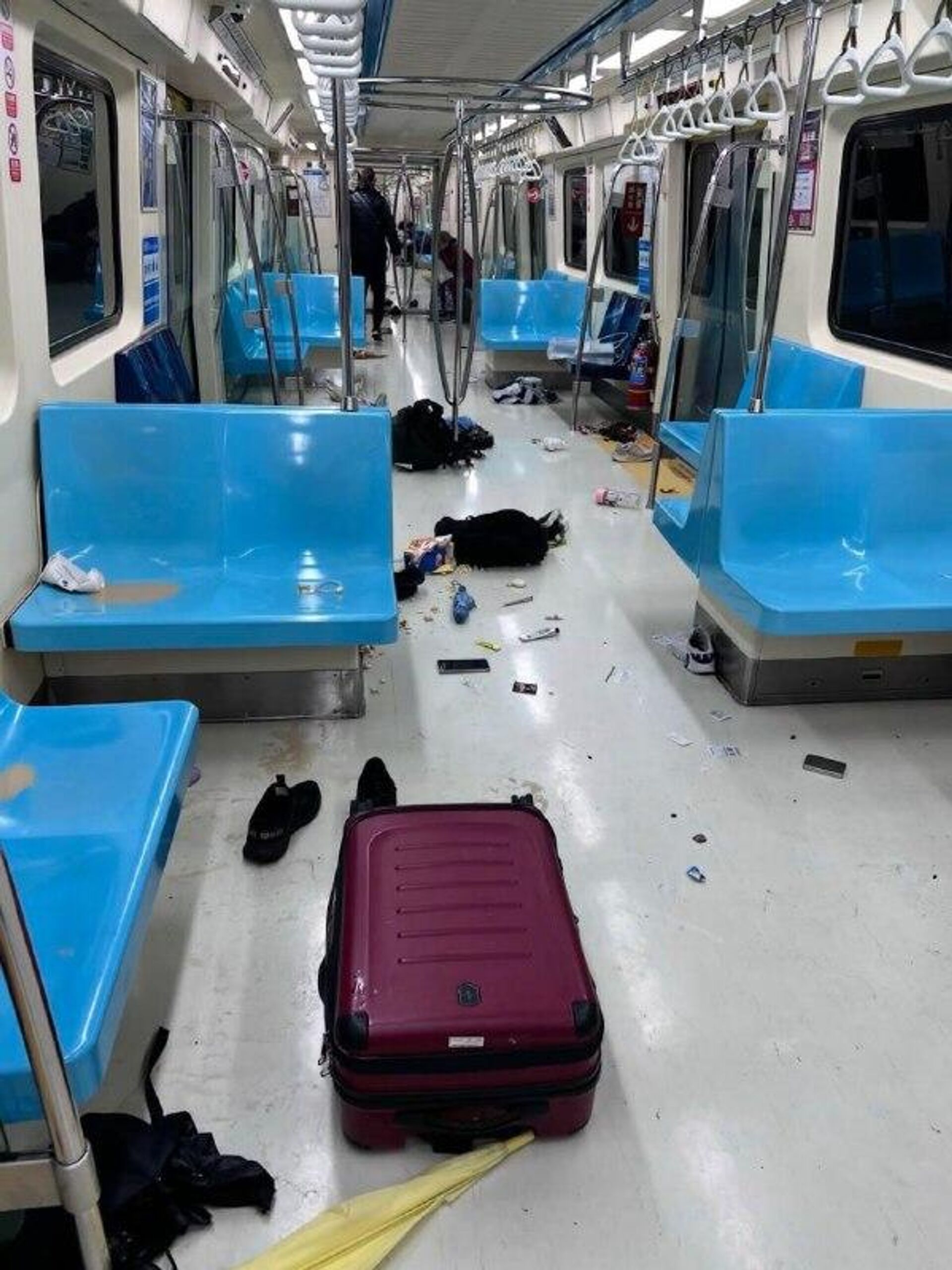 مردی مهاجم در متروی تایوان وحشت ایجاد کرد - اسپوتنیک ایران  , 1920, 26.12.2025