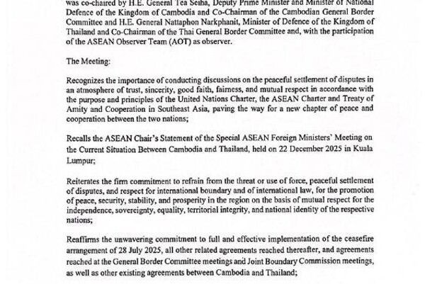 به گزارش شبکه تلویزیونی تایلندی پی‌بی‌اس، تایلند و کامبوج بیانیه مشترکی مبنی بر از سرگیری آتش‌بس در درگیری مرزی امضا کردند - اسپوتنیک ایران  