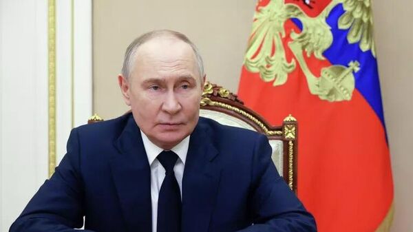 ولادیمیر پوتین از مقر فرماندهی گروه مشترک نیروها بازدید کرد - اسپوتنیک ایران  