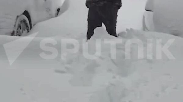 برف برای دومین روز متوالی کامچاتکای روسیه را در خود فرو برد - اسپوتنیک ایران  