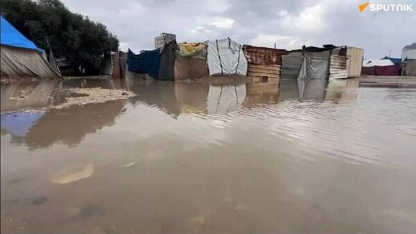 25 فلسطینی، از جمله 6 کودک، بر اثر سرمای شدید جان باختند - اسپوتنیک ایران  