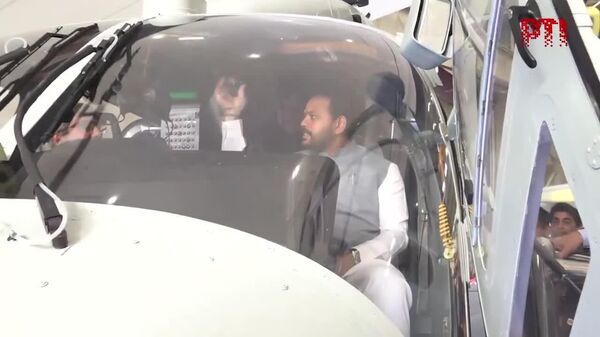 وزیر هوانوردی غیرنظامی هند از بالگرد هالدورف (نسل جدید) رونمایی کرد - اسپوتنیک ایران  