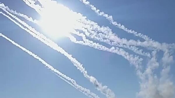 ماموریت عدالت 2025 : سامانه‌های موشکی چین دشمن شبیه‌سازی‌شده را در هم می‌کوبند - اسپوتنیک ایران  