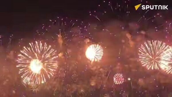 امیرنشین‌های ابوظبی و راس‌الخیمه در امارات متحده عربی در جشن‌های سال نو میلادی دو رکورد جهانی جدید را در کتاب رکوردهای گینس به ثبت رساندند - اسپوتنیک ایران  