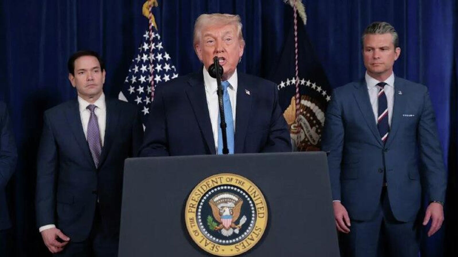 ترامپ مدعی است که هیچ مشکلی را بین روسیه و ایالات متحده در رابطه با عملیات در ونزوئلا پیشبینی نمیکند ترامپ مدعی است که هیچ مشکلی را بین روسیه و ایالات متحده در رابطه با عملیات در ونزوئلا پیشبینی نمیکند - اسپوتنیک ایران , 1920, 03.01.2026