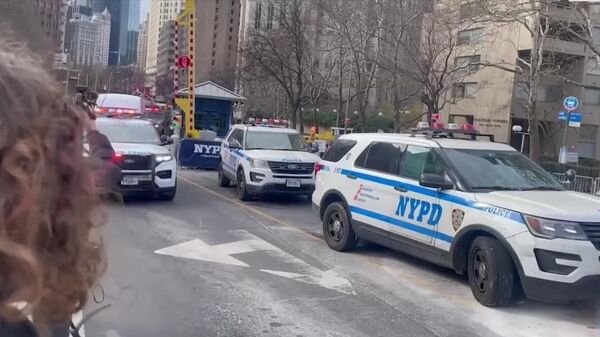 کاروان حامل مادورو و همسرش در حال خروج از دادگاه منهتن - اسپوتنیک ایران  