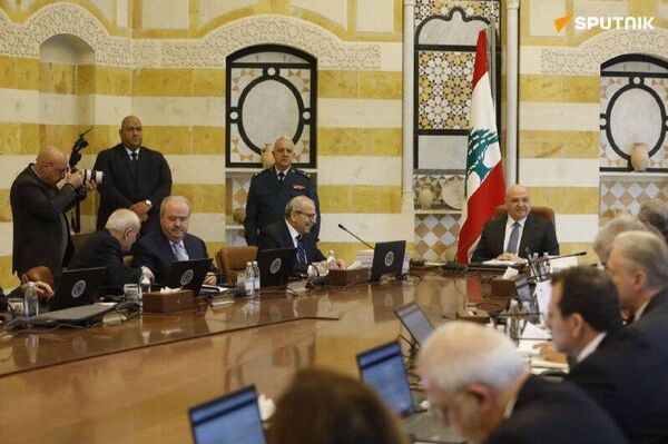 جلسه کابینه لبنان گزارش «کنترل تسلیحات» و واکنش ارتش اسرائیل را مورد بحث قرار خواهد داد - اسپوتنیک ایران  