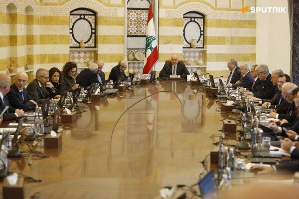 جلسه کابینه لبنان گزارش «کنترل تسلیحات» و واکنش ارتش اسرائیل را مورد بحث قرار خواهد داد - اسپوتنیک ایران  