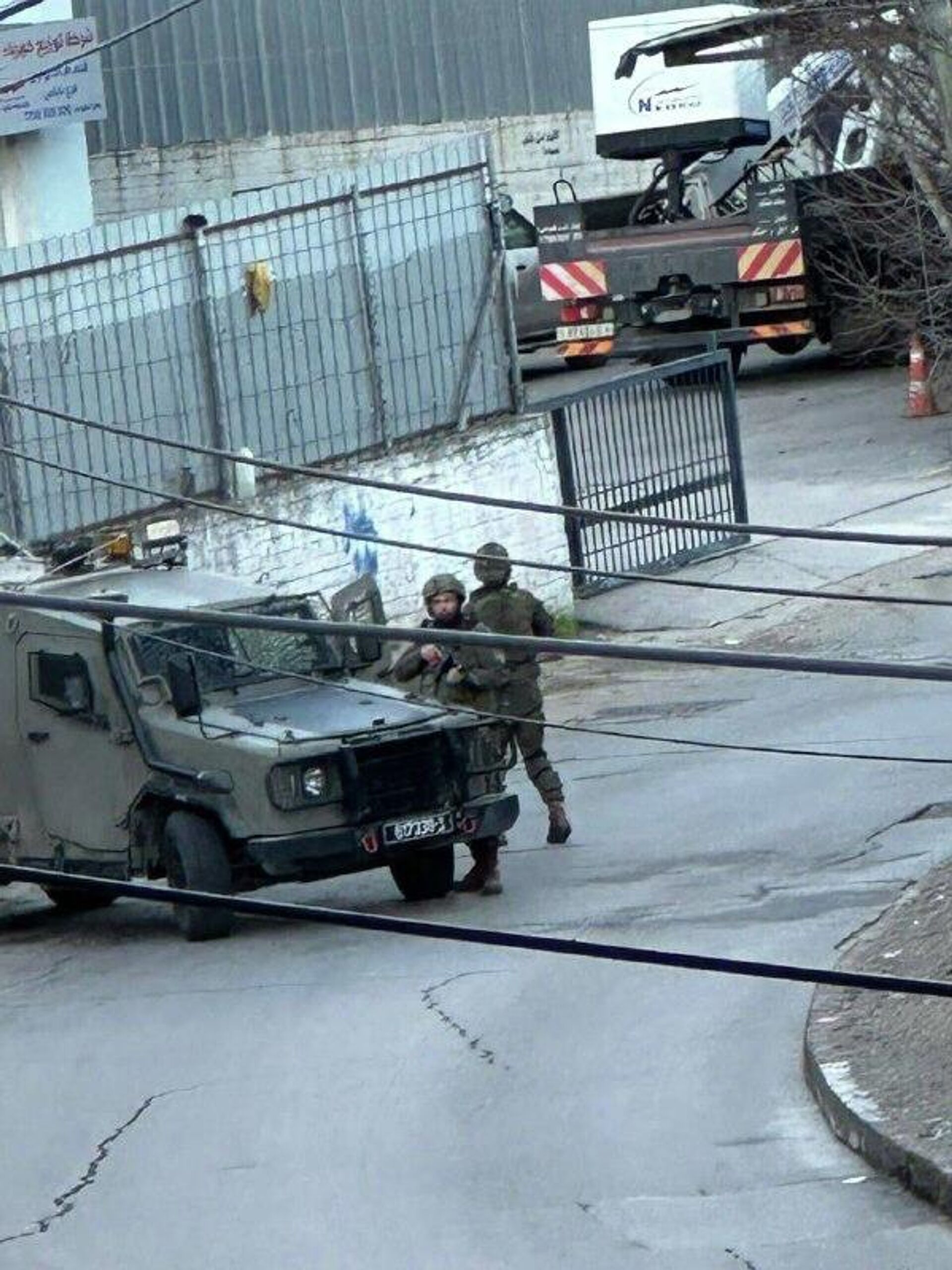 یک واحد از نیروهای ویژه اسرائیل با دو کامیون برای انجام یک عملیات نظامی ویژه به مجاورت شهر قدیمی نفوذ کردند یک واحد از نیروهای ویژه اسرائیل با دو کامیون برای انجام یک عملیات نظامی ویژه به مجاورت شهر قدیمی نفوذ کردند - اسپوتنیک ایران , 1920, 11.01.2026