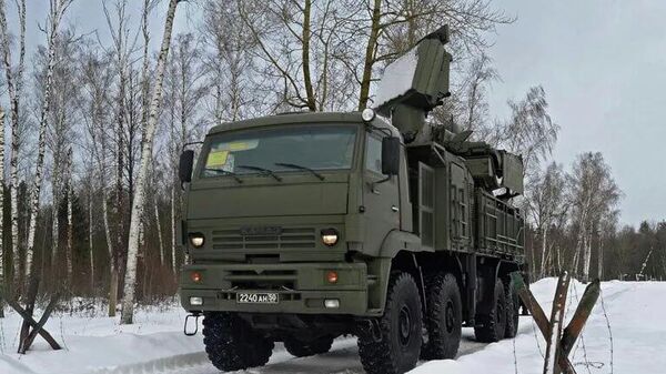 سامانه‌های دفاع هوایی روسیه طی شبانه روز گذشته دو بمب هوایی هدایت‌شونده و 130 پهپاد اوکراینی را سرنگون کردند - اسپوتنیک ایران  