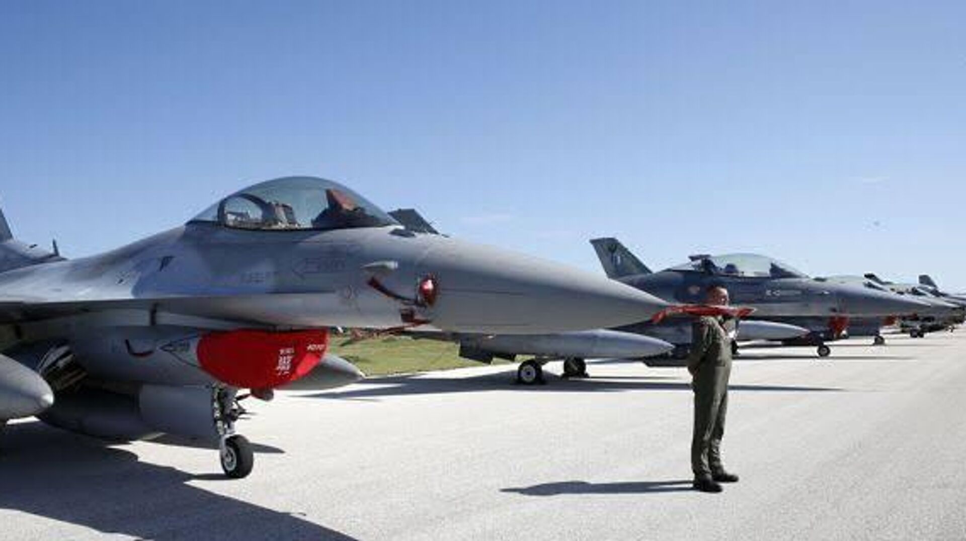 روزنامه ایتالیایی اعلام کرد که در ایتالیا «فرصت» و امکان خلاص شدن از پایگاههای آمریکا را دیدند روزنامه ایتالیایی اعلام کرد که در ایتالیا «فرصت» و امکان خلاص شدن از پایگاههای آمریکا را دیدند - اسپوتنیک ایران , 1920, 12.01.2026