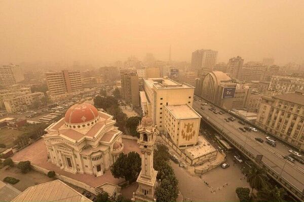 طوفان، گرد و بادهایی که سرعت آنها تا 60 کیلومتر در ساعت میرسد، موجی از هوای نامساعد را ایجاد کرده است طوفان، گرد و بادهایی که سرعت آنها تا 60 کیلومتر در ساعت میرسد، موجی از هوای نامساعد را ایجاد کرده است - اسپوتنیک ایران