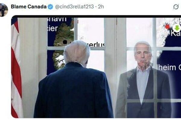 کاخ سفید عکسی از ترامپ در حال نگاه کردن به گرینلند منتشر کرد و پیشنهاد داد که وضعیت زیر نظر گرفته شود - اسپوتنیک ایران  