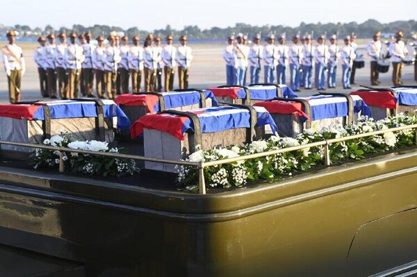 اجساد 32 سرباز کشته شده در حمله آمریکا به ونزوئلا به کوبا رسید - اسپوتنیک ایران  