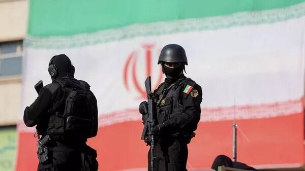 وزارت اطلاعات ایران از دستگیری 300 عامل اغتشاشات با گزارشات مردمی خبر داد - اسپوتنیک ایران  