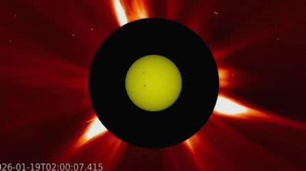 اخترشناسان گزارش می‌دهند که برای اولین بار در نزدیک به یک ربع قرن، یک طوفان تابشی در نزدیکی زمین در حال وقوع است - اسپوتنیک ایران  