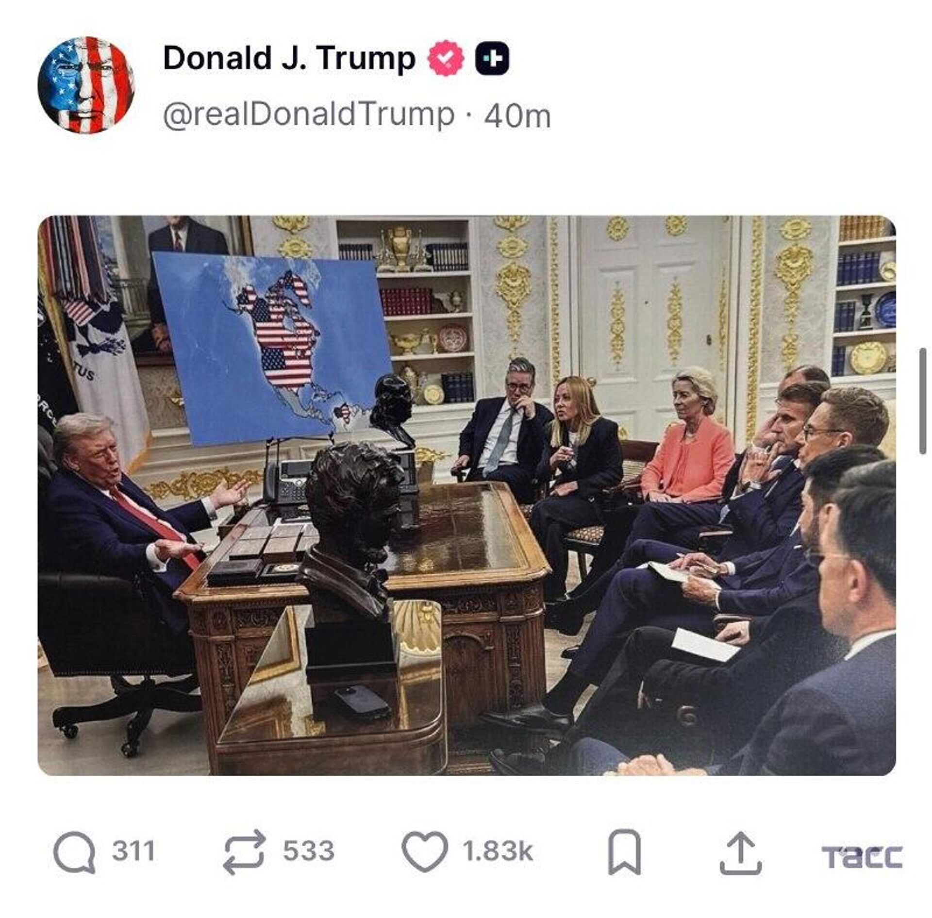 ترامپ عکسی از خودش را که با هوش مصنوعی ساخته شده و در حال نصب پرچم آمریکا در گرینلند است، منتشر کرد - اسپوتنیک ایران  , 1920, 20.01.2026