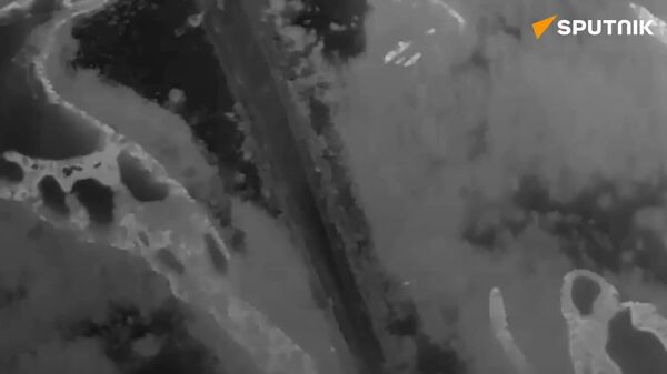 روسیه به پل راه آهن کلیدی روی رودخانه سیم حمله کرد - اسپوتنیک ایران  