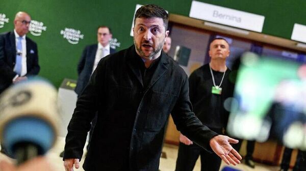 کارشناس: زلنسکی اوکراین را به عنوان «ذخیره انسانی» برای حفاظت از اروپا پیشنهاد می کند و جان مردم خود را یک برگ برنده برای چانه‌زنی می‌داند - اسپوتنیک ایران  