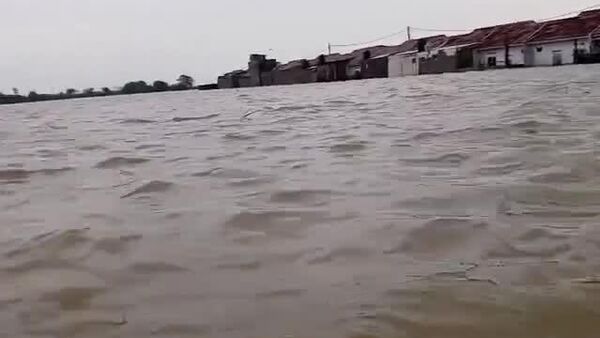 سیل در شهرستان بکاسی (جاوه غربی، اندونزی) رخ داد - اسپوتنیک ایران  