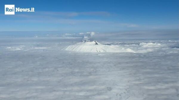 کوه اتنا در سیسیل پوشیده از برف شد - اسپوتنیک ایران  