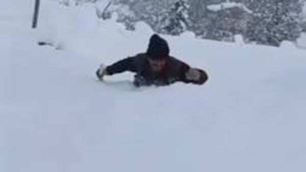 بارش برف شدید در ترکیه، موجب اختلال در رفت و آمد شده است - اسپوتنیک ایران  