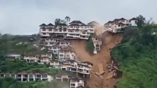 رانش‌های زمین‌ شهری در جزیره سیسیل را درنوردید - اسپوتنیک ایران  