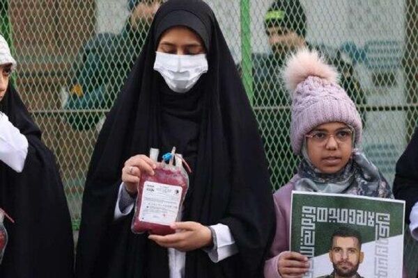 تجمع بسیج دانشجویان ایرانی در مقابل سفارت فرانسه در اعتراض به تروریستی خواندن سپاه تجمع بسیج دانشجویان ایرانی در مقابل سفارت فرانسه در اعتراض به تروریستی خواندن سپاه - اسپوتنیک ایران