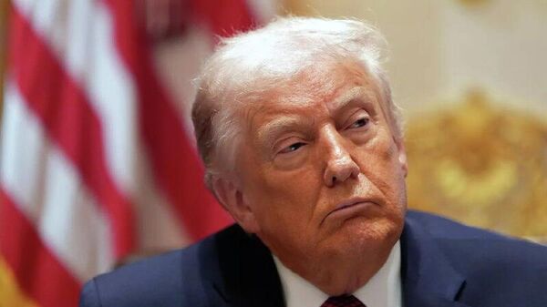 ترامپ: ایالات متحده نیروهای بیشتری را در مقایسه با ونزوئلا به ایران اعزام می‌کند - اسپوتنیک ایران  