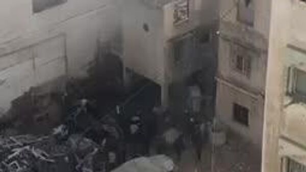 به‌ گزارش رسانه‌های فلسطینی، در حمله نیروهای اسرائیلی به خانه‌ای در محله «النصر» شهر غزه، تعدادی کشته و زخمی شدند - اسپوتنیک ایران  